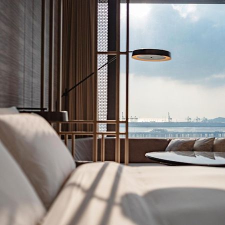 Conrad Shenzhen, The First Art Museum Hotel In Greater Bay Area With The Stunning Bay And Sunset View In The Hotel Terrace エクステリア 写真