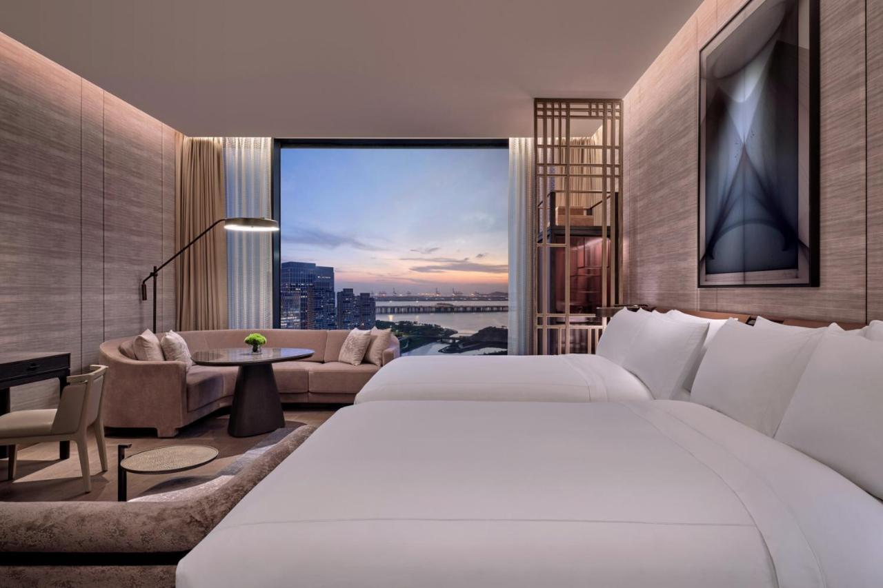 Conrad Shenzhen, The First Art Museum Hotel In Greater Bay Area With The Stunning Bay And Sunset View In The Hotel Terrace エクステリア 写真