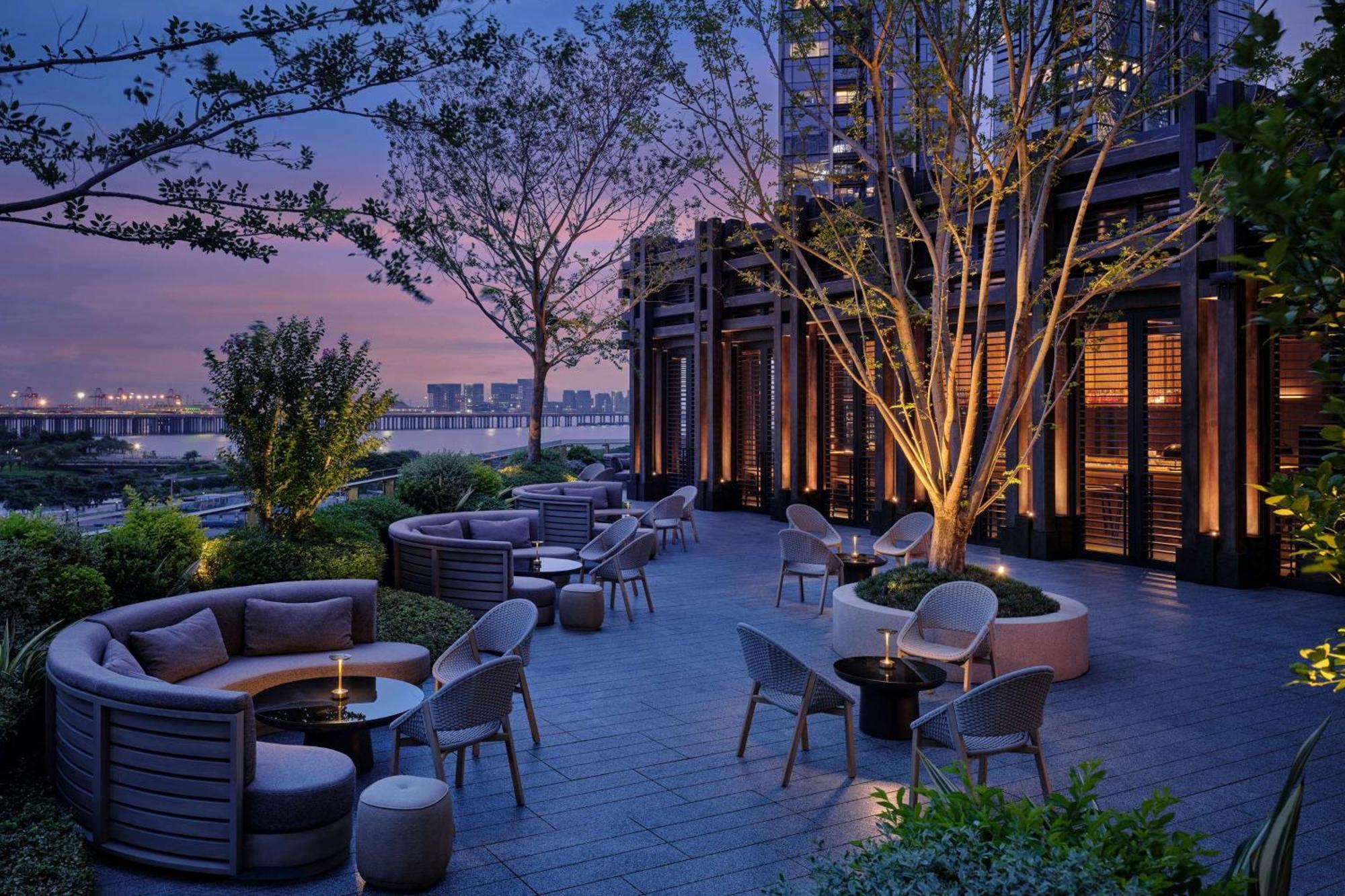 Conrad Shenzhen, The First Art Museum Hotel In Greater Bay Area With The Stunning Bay And Sunset View In The Hotel Terrace エクステリア 写真