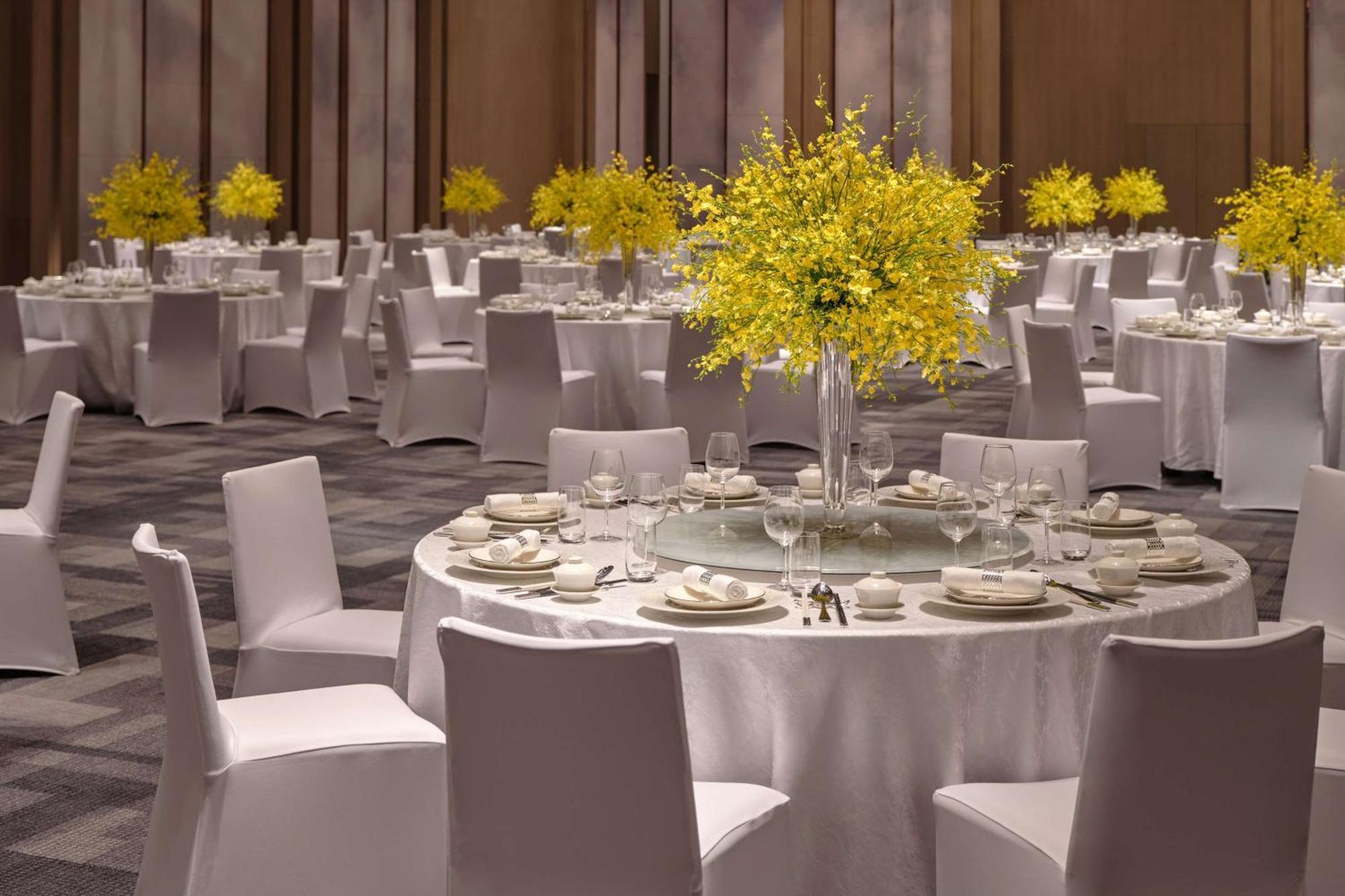 Conrad Shenzhen, The First Art Museum Hotel In Greater Bay Area With The Stunning Bay And Sunset View In The Hotel Terrace エクステリア 写真